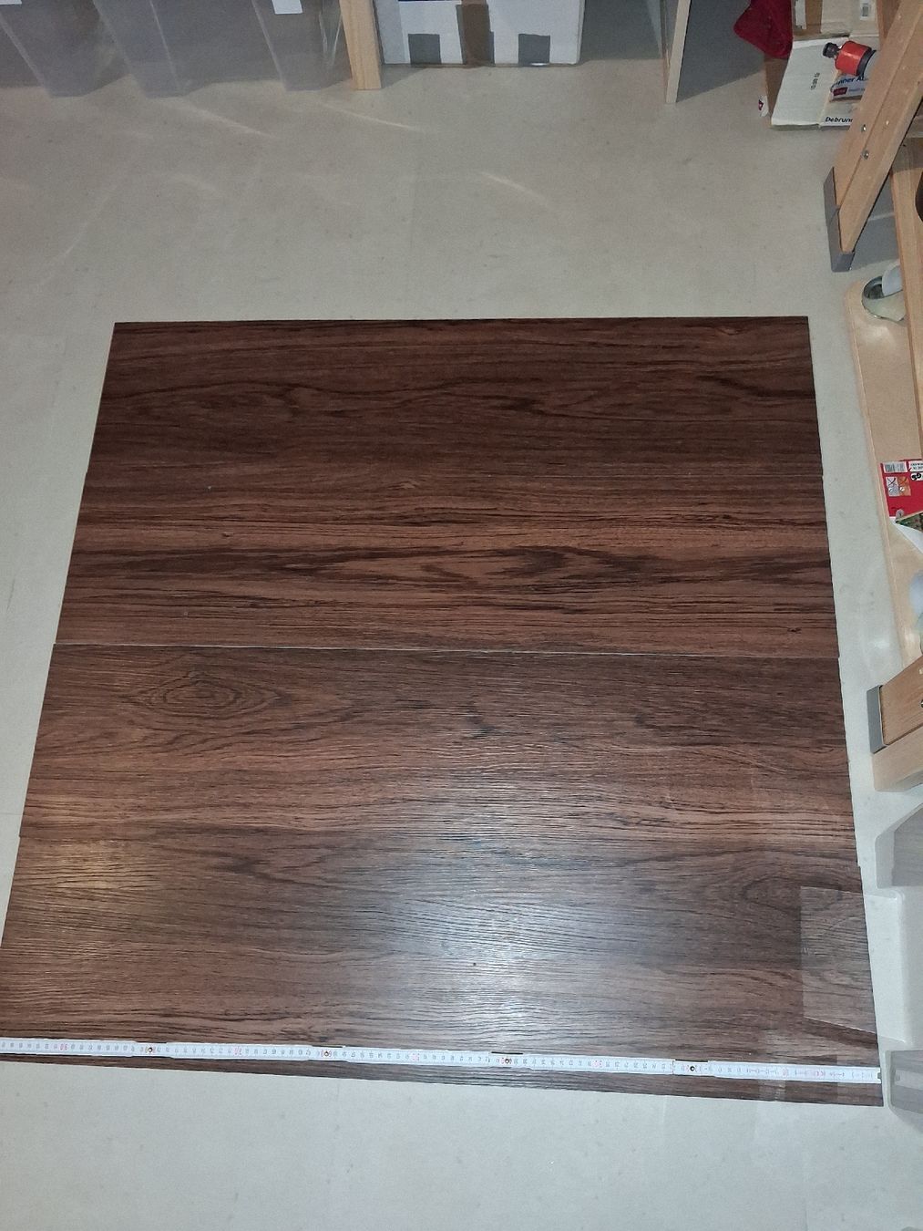 Rivestimenti per pavimenti: Interface Luxus Vinyl Fliese NAT WG-Chestnut, 25x100 cm – Usato da Näfels venduto da System12 1