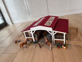 Schleich Horse Club Reiterhof + 5 Pferde & Zubehör