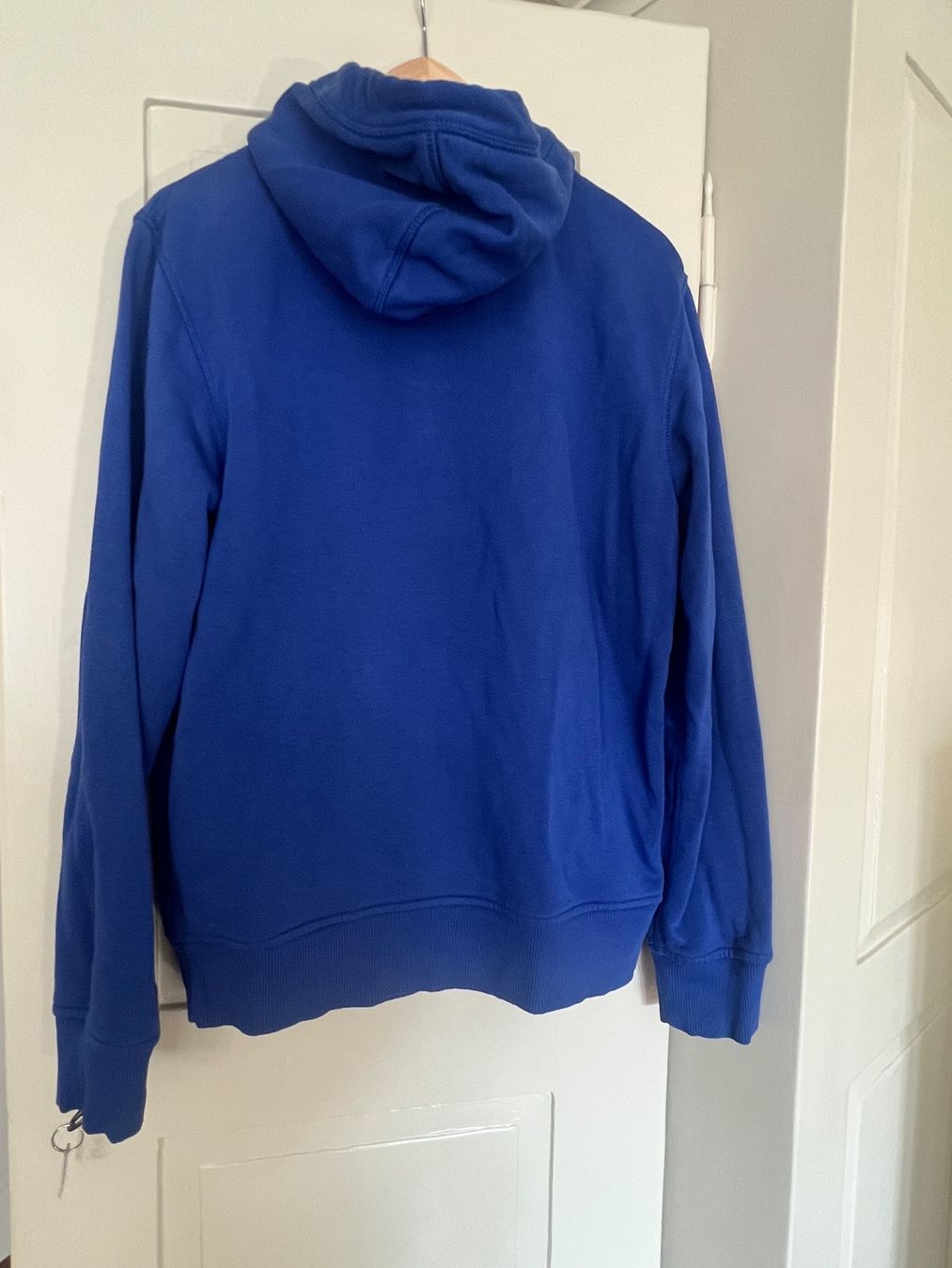 Esprit Maglioni & Felpe: Kapuzenpulli Esprit – Usato da Zürich venduto da Phoebeli 1