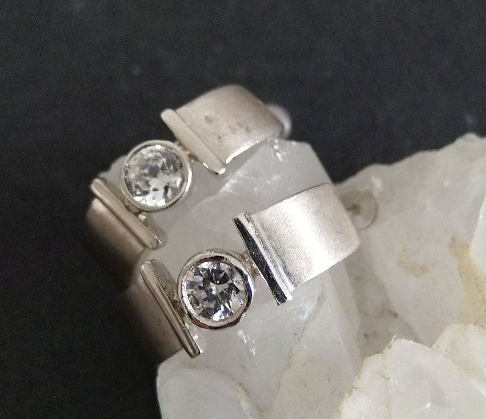 Orecchini pendenti & Orecchini a lobo: OHRRINGE IN 925 SILBER MIT STEIN – Usato da Romanshorn venduto da BoutiqueA