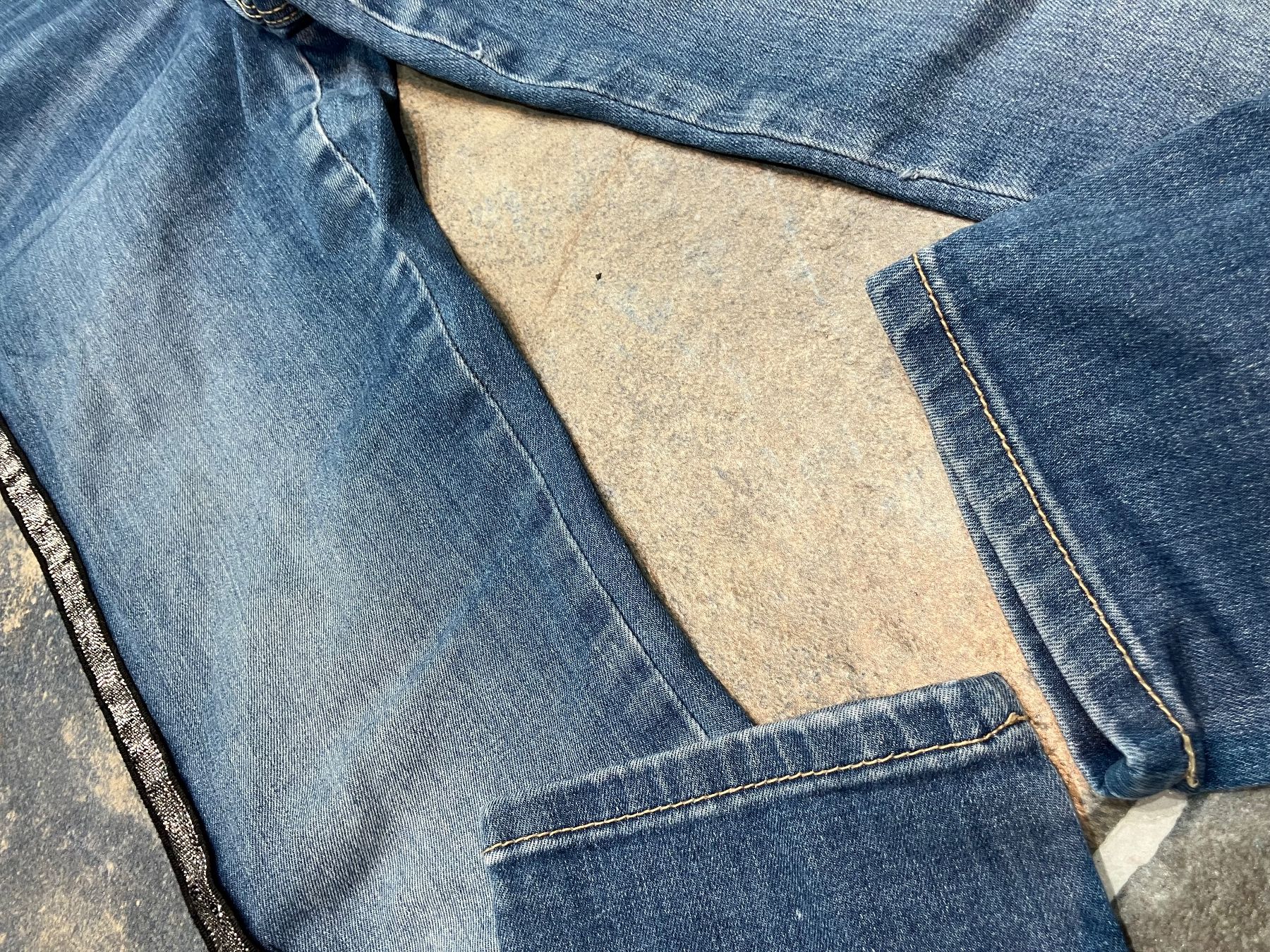 Pantaloni: Jeans Vertbaudet 140 mit glitzender Détails – Usato da Epesses venduto da moss_r 2