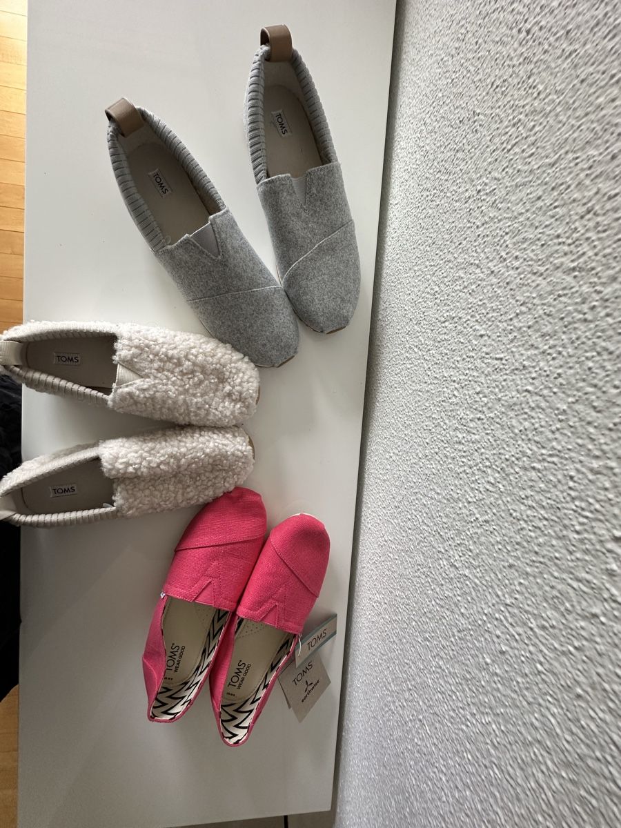 Scarpe da donna: 3 Paar Tom‘s Schuhe neu – Nuovo (secondo la descrizione) da Männedorf venduto da Ewallstreet