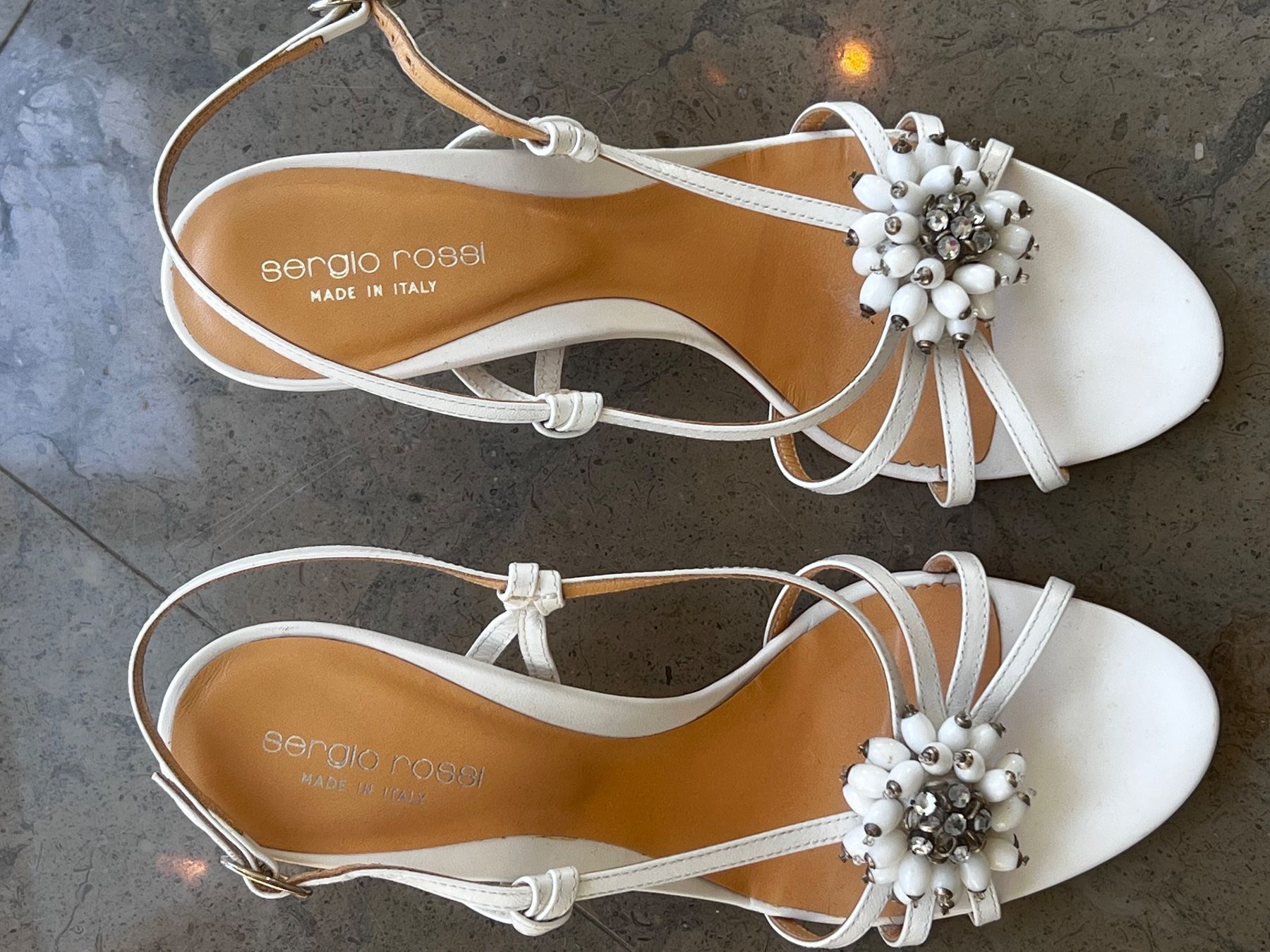Scarpe da donna: Sandales Sergio Rossi blanches avec strass pointure 38.5 – Nuovo (secondo la descrizione) da Lausanne venduto da Flo1006 3
