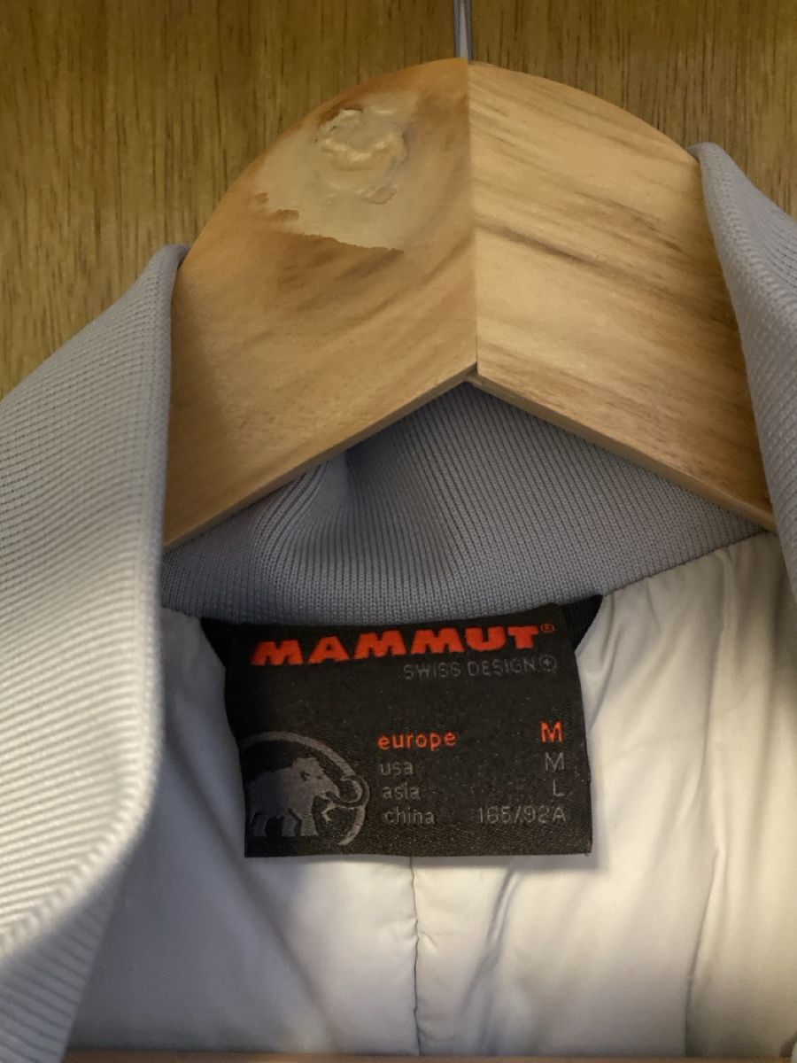 Mammut Vestes: Elegante MammutWinterjacke, Grau, Grösse M – D'occasion à Kölliken par ale_7d8j 1