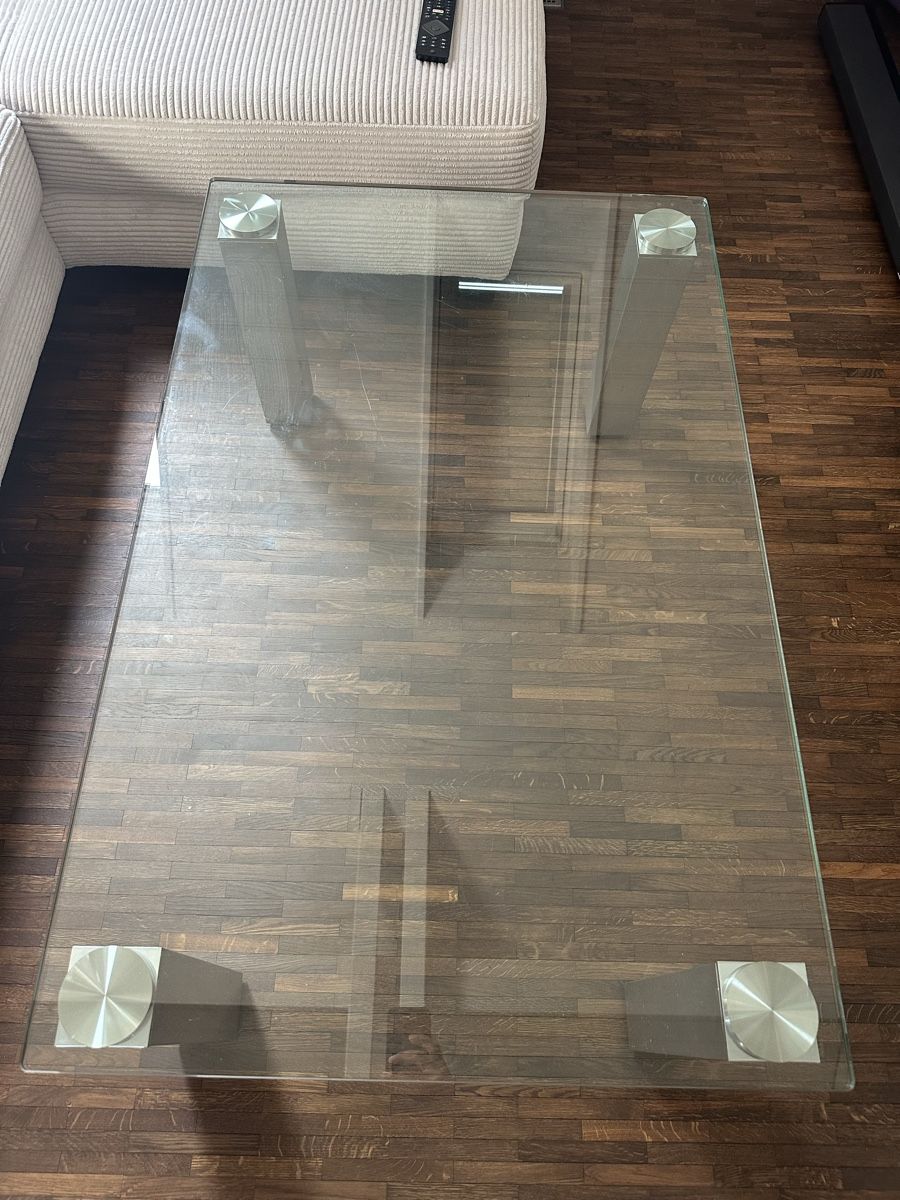 Tables: Wohnzimmertisch aus Glas – D'occasion à Eglisau par PreisTiger01