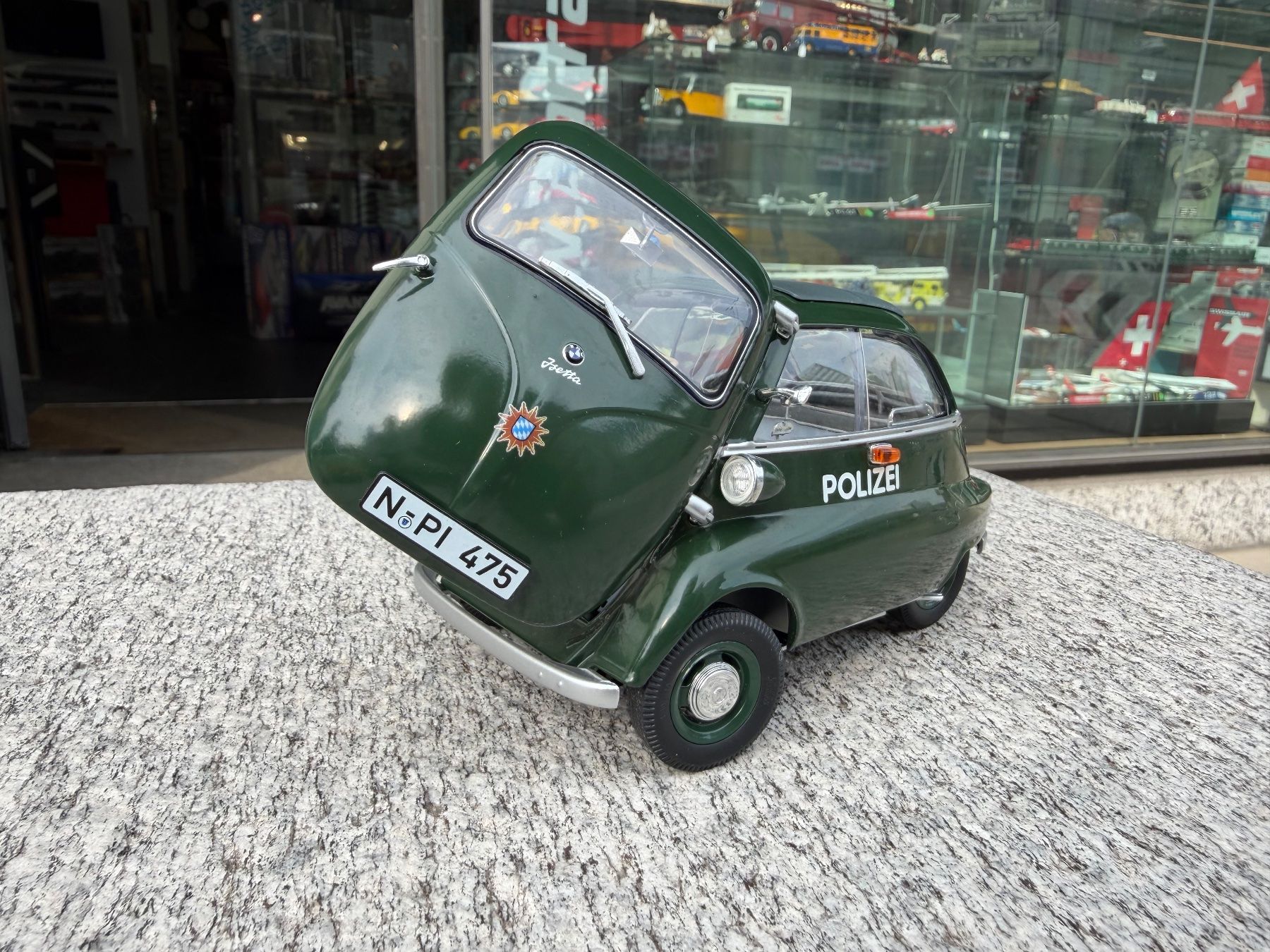 Schuco Modellini d'auto: Schuco 1:18 BMW Isetta Polizei – Usato da Chiasso venduto da Carrara-Modellismo