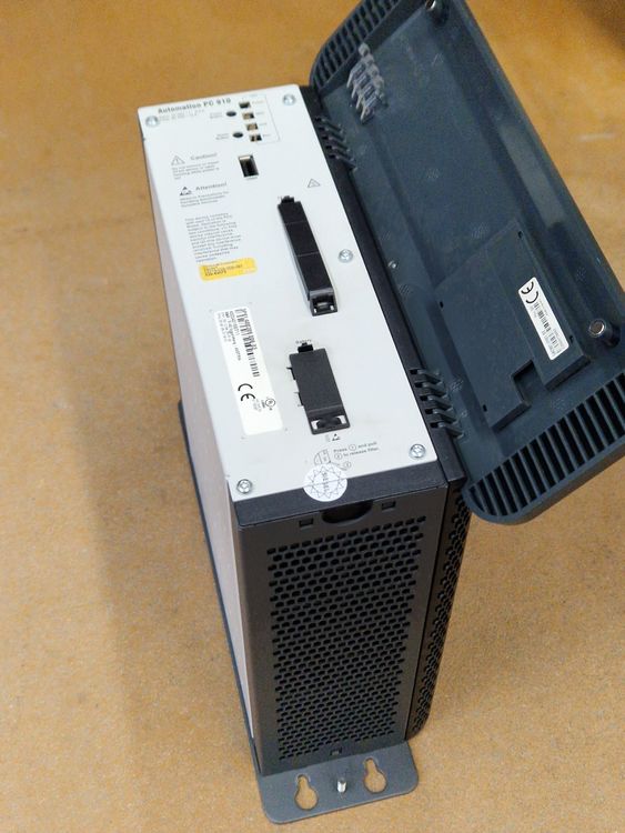 Automation PC Input: 24 VDC / 1.. 5.5 A Fuse: 65 VDC / 15 A (Gebraucht ...
