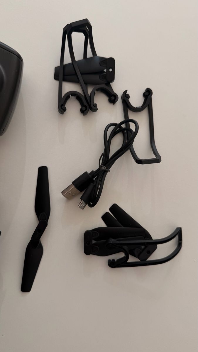 Camcorder: Foldable FPV Drone with Remote Control and Accessories – Neu (gemäss Beschreibung) aus Thalwil von inf_86dk 1