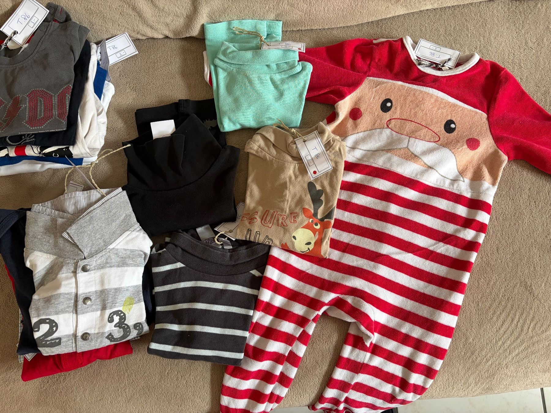 Lotti & Set di vestiti: Lot habits t.86 – Usato da Liddes venduto da Couik 2