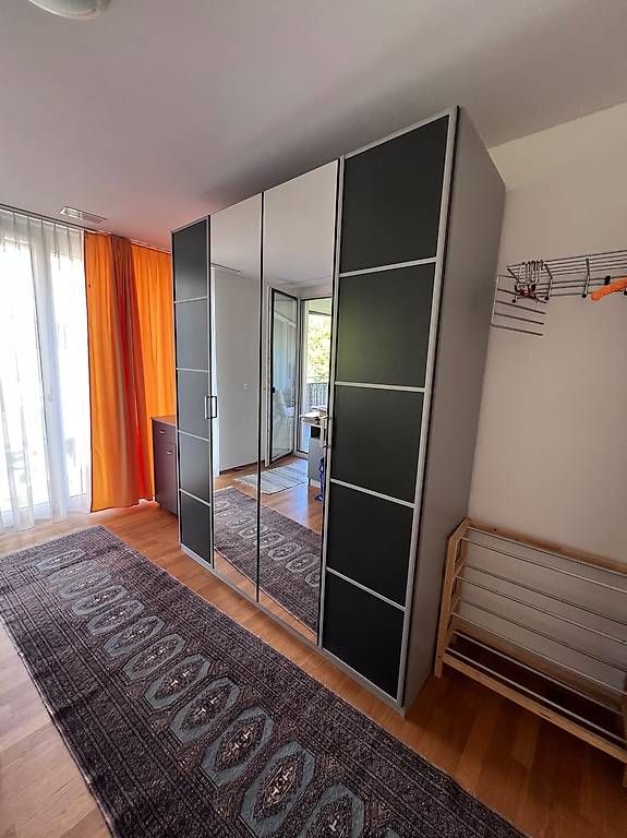 Schränke: Schrank – Gebraucht aus Thalwil von schwedenx4