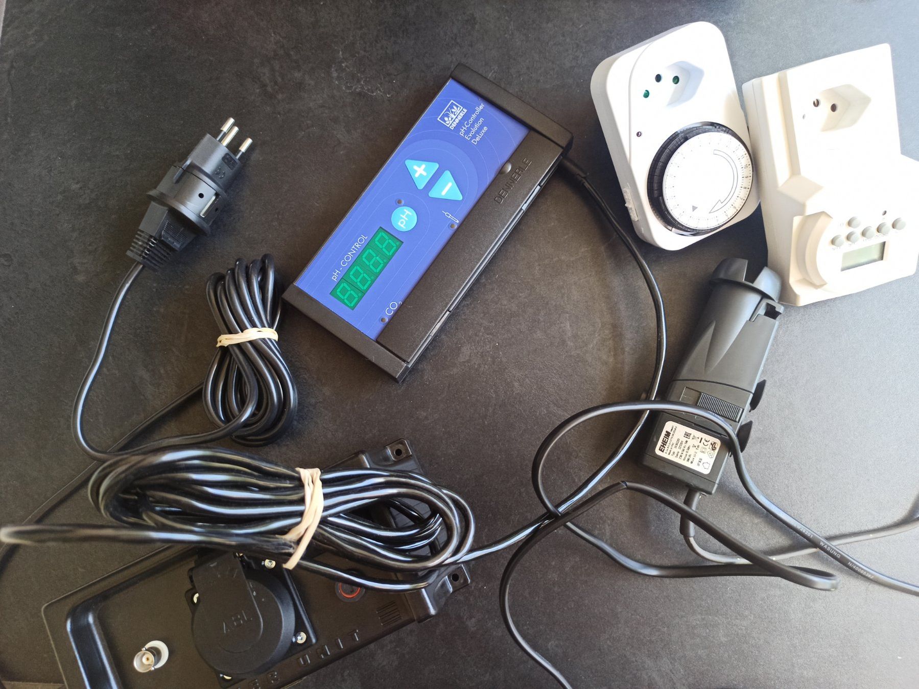 Misurare: Dennerle pH-Controller & Aquarium-Zubehör – Ab 1,- – Difettoso da Oberweningen venduto da mar_87mx
