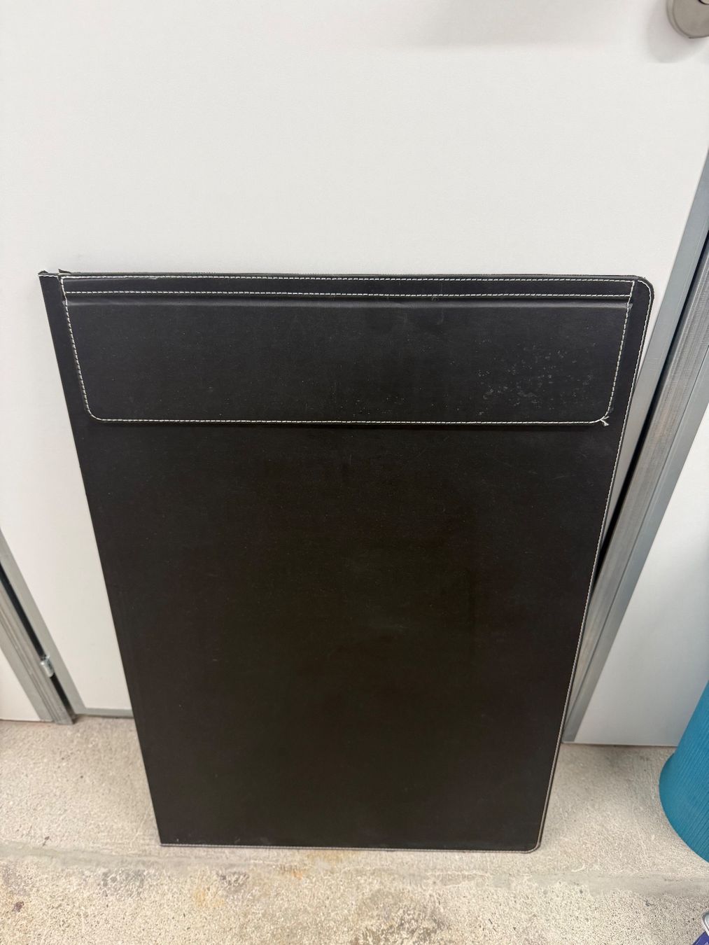 Tappetini per mouse: IKEA RISSLA Desk Pad - Black – Usato da Zürich venduto da qggq