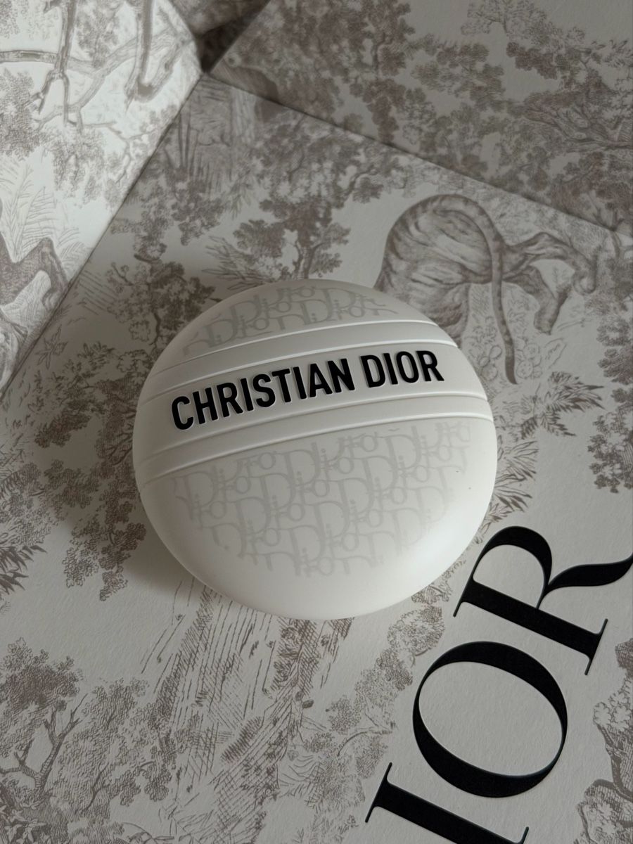 Künstliche Fingernägel: Dior Handcreme NEU – Neu und originalverpackt aus Münchenwiler von AM3280