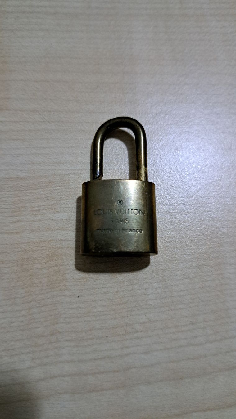 Schlösser: Cadenas sans click ,Louis Vuitton – Gebraucht aus Meyrin von Zahra011 1