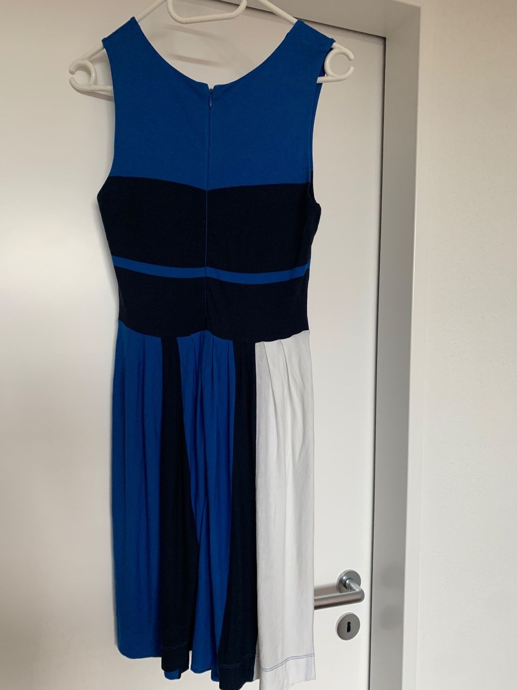 French Connection Kleider: French Connection dress, Size EU 38, Excellent condition – Gebraucht aus Zürich von ewat 4