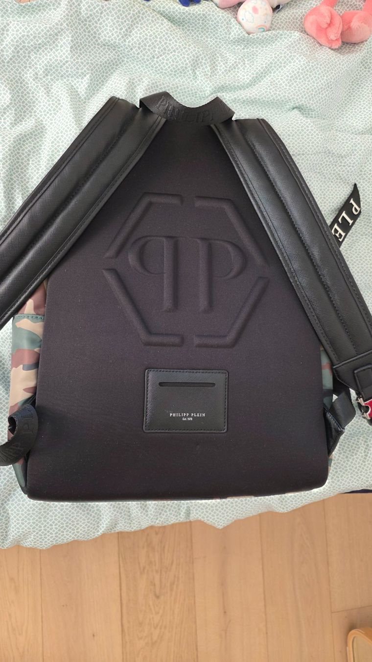 Philipp Plein Zaini: Philipp Plein Camouflage Rucksack – Usato da Horgen venduto da Biffy2010 1