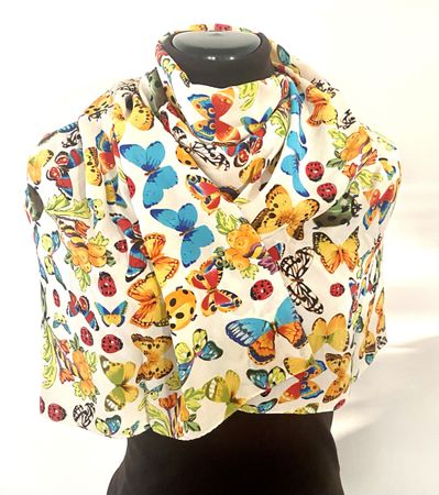 Edler Seidenschal 100% Seide – Buntes Schmetterling-Muster