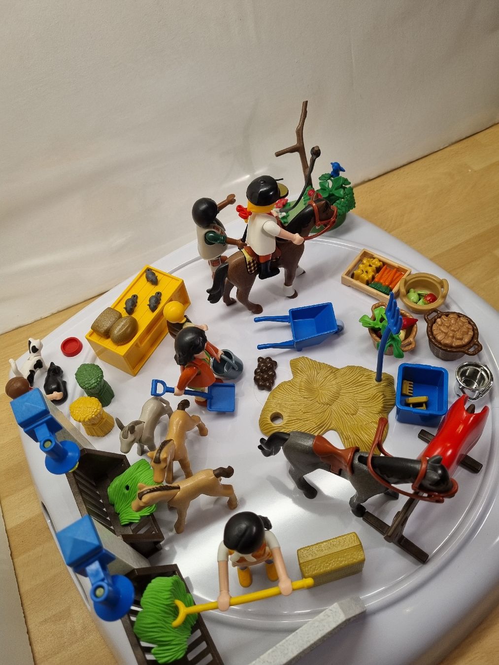 Playmobil Jouets: Playmobil Reiterstall Pferde – D'occasion à Bätterkinden par Kubrsiri 4
