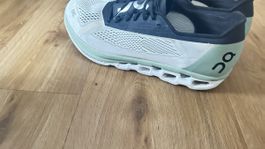 On Cloudboom KARBON-LAUFSCHUHE WIE NEU
