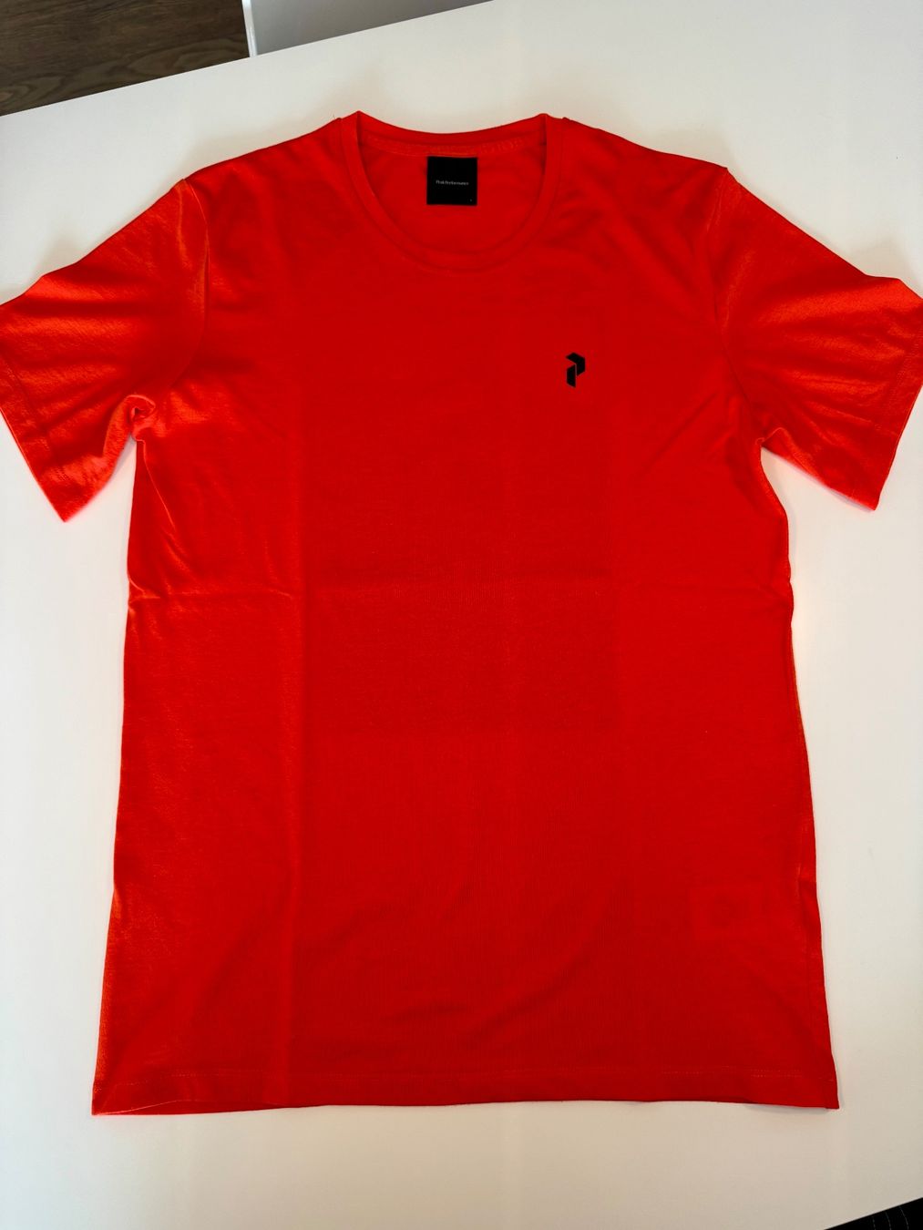 Peak Performance T-shirt: Peak Performance T-Shirt – Usato da Domat/Ems venduto da cowi