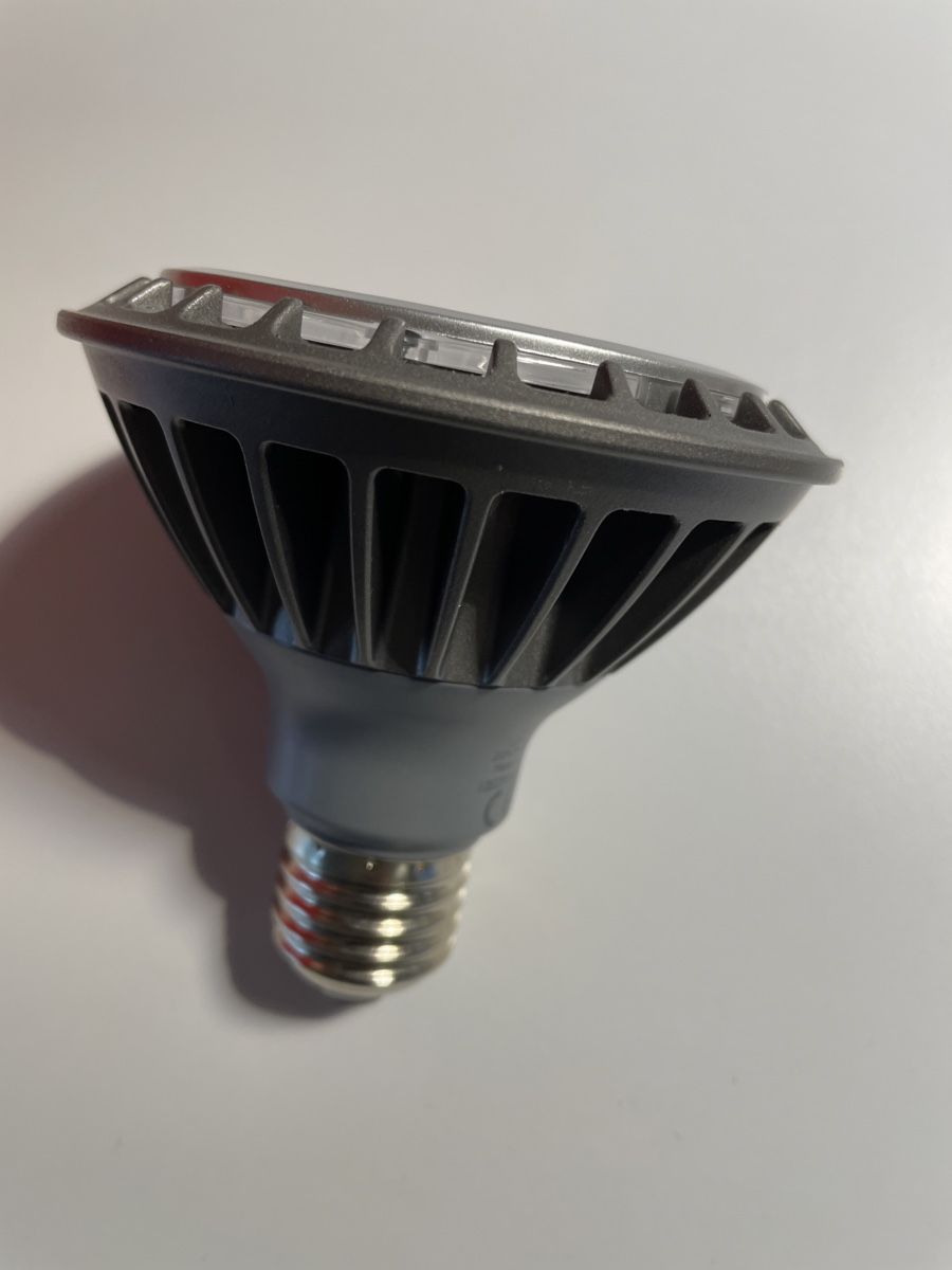 Philips Lampade: LEDSpot PAR30S 240V 12W E27 25grad – Nuovo e nell'imballaggio originale da Kirchleerau venduto da koerbel