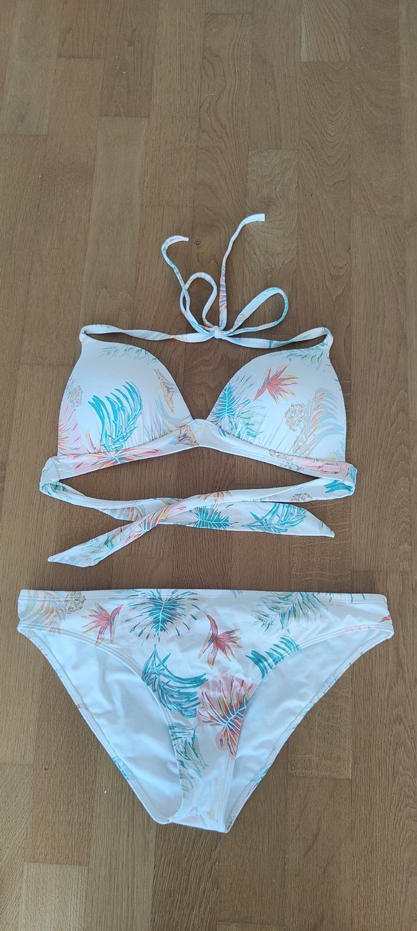 Costumi da bagno & Bikini: Swimwears (size L) – Usato da Oberbuchsiten venduto da DianaLup 4