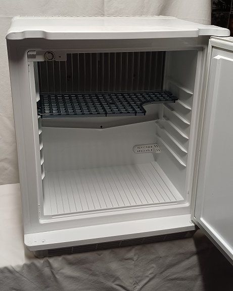 Electrolux Frigoriferi: Electrolux DS 200 Absorberkühlschrank – Usato da Zürich venduto da FirefighterZH_118 1