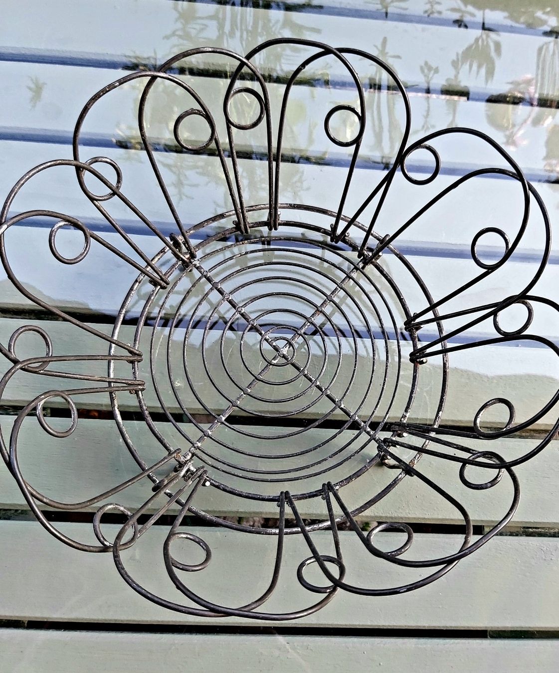 Autres antiquités ou arts: Vintage Drahtkorb, Metallkorb, Untersetzer – D'occasion à Bern par aronari 2