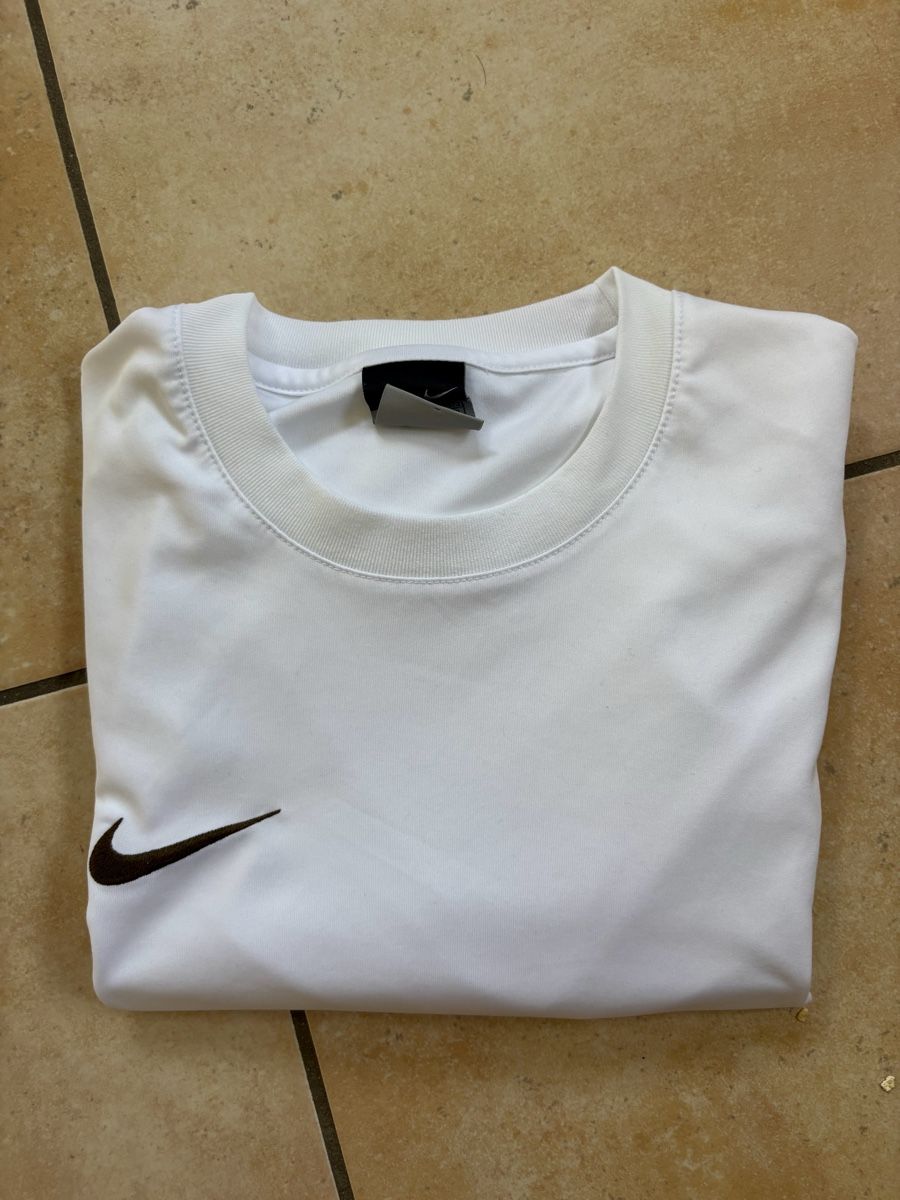 Nike T-shirt: T-Shirt Nike S – Nuovo (secondo la descrizione) da Denens venduto da RomainSecondeMain 2