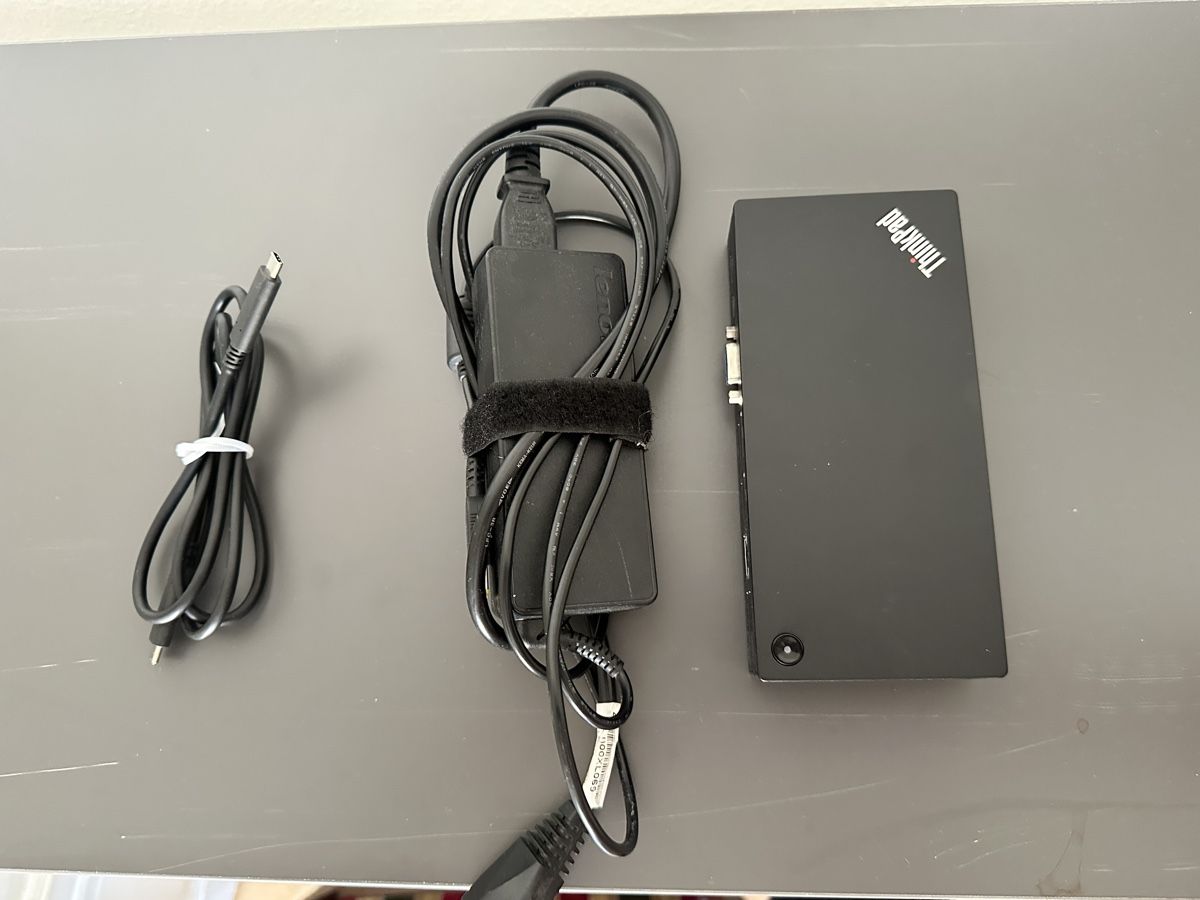 Lenovo Docking station: Lenovo ThinkPad USB-C Docking Station – D'occasion à Zürich par Dennyloot 1
