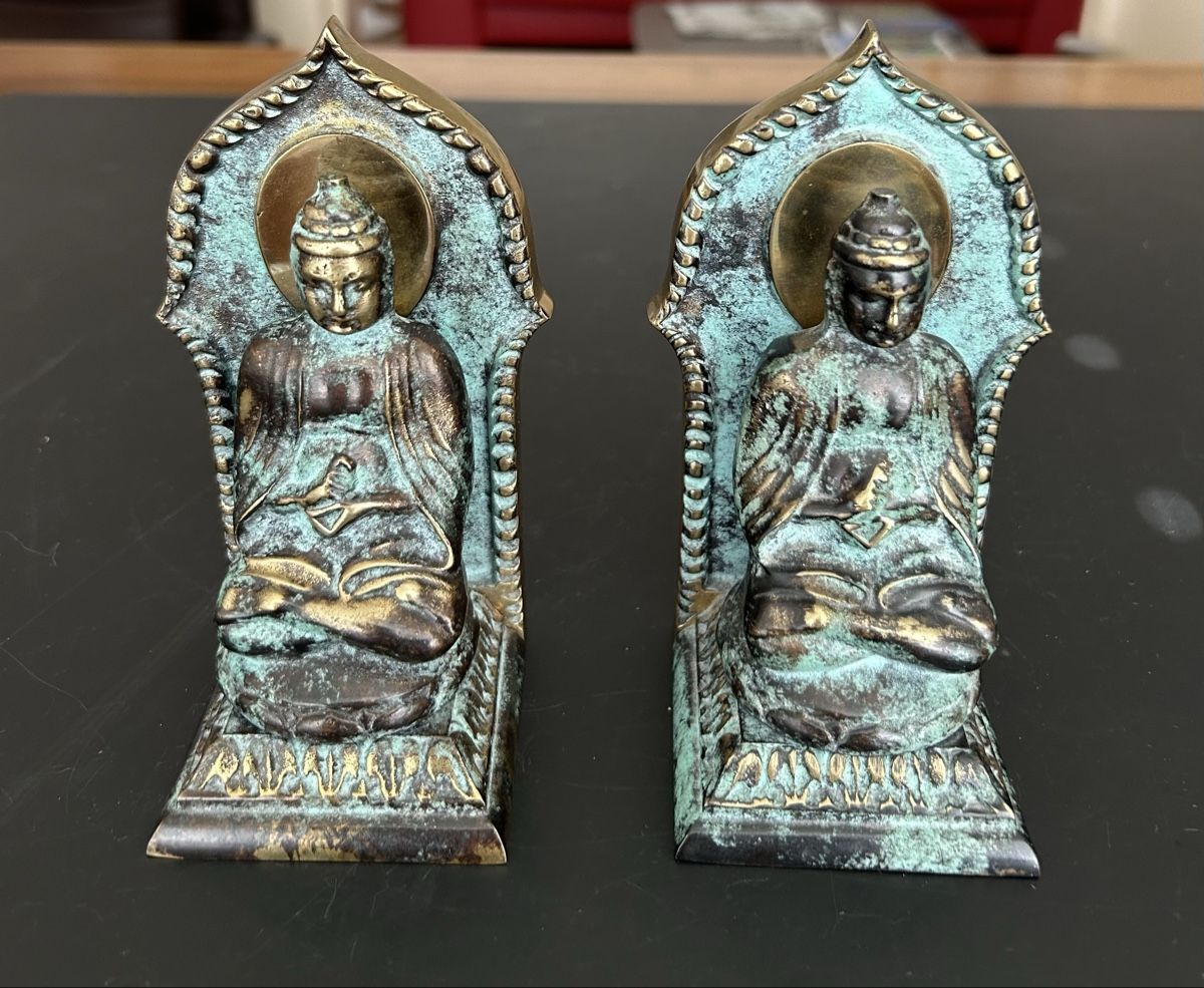 Sonstige Dekorationen & Accessoires: 2 ältere Buddah-Buchstützen Messing mit Grünspan – Gebraucht aus Zumikon von tuna007 1