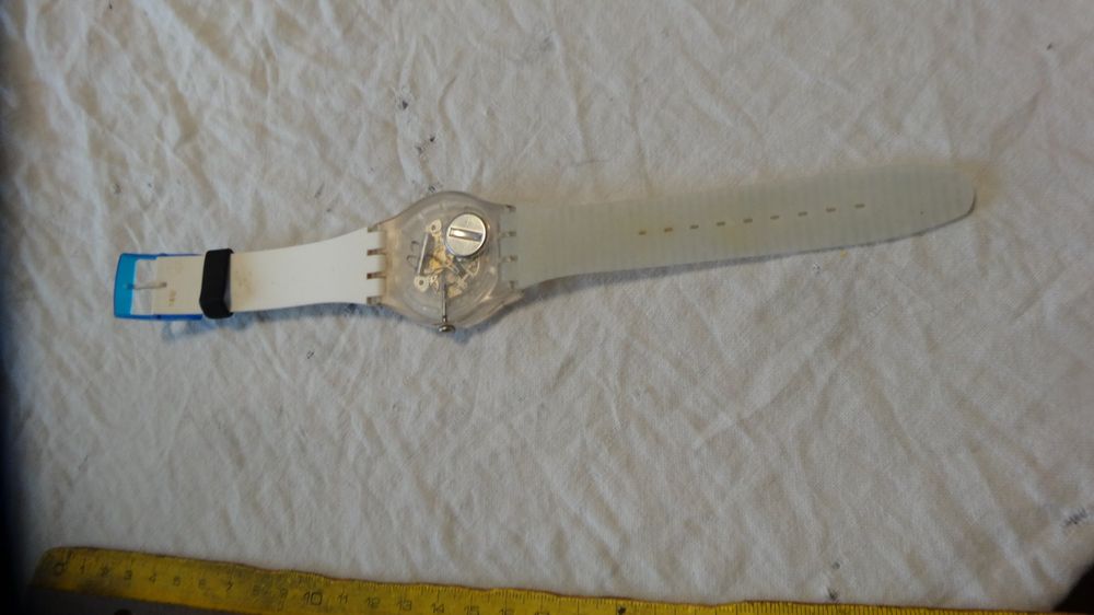 Swatch Montres: S-WATCH HEREN GRÖÖSE UHR,QUARTZ,SCHÖNE MODE.NEU BATTRY.LÄÜFT – D'occasion à zürich par ahmad01 2