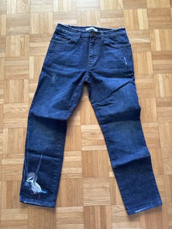 Dorothee Schumacher Embroidered Crop Jeans Xs/34