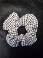 Scrunchie / Weiss-Schwarz / Karo / Handgenäht 