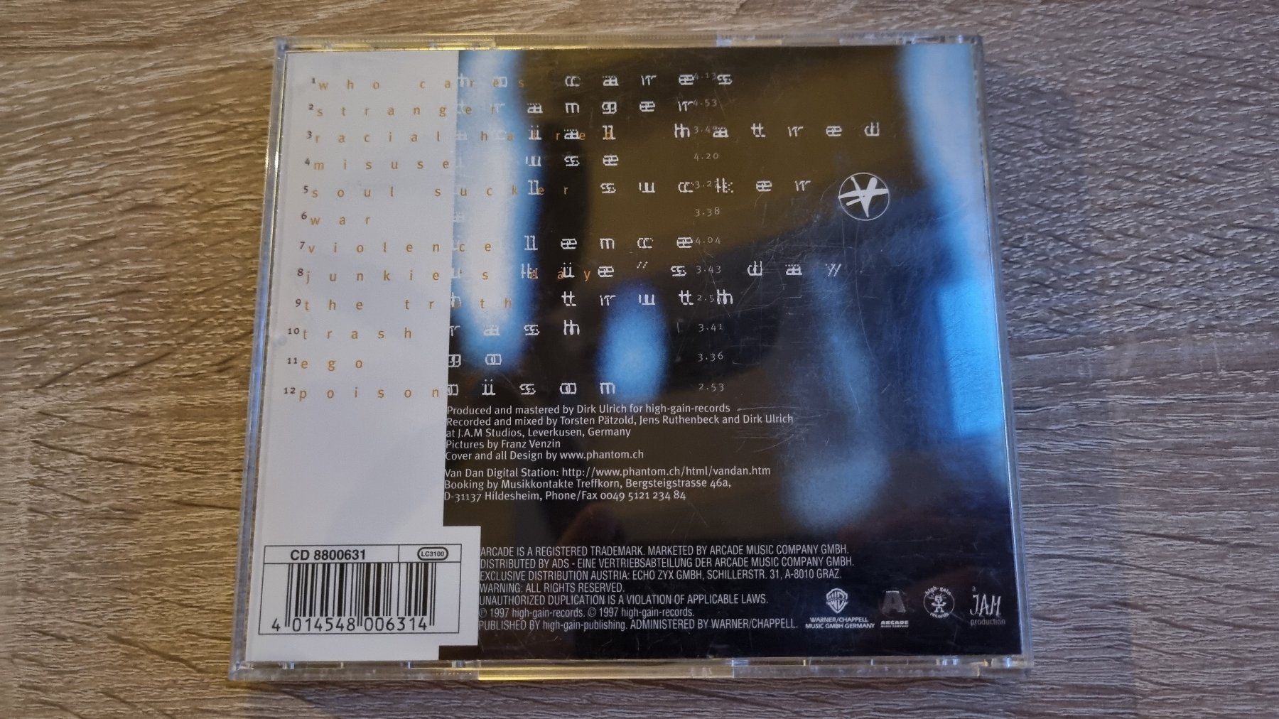 CD: Van Dan - Stranger – Usato da Hagenbuch ZH venduto da lecterr55 2