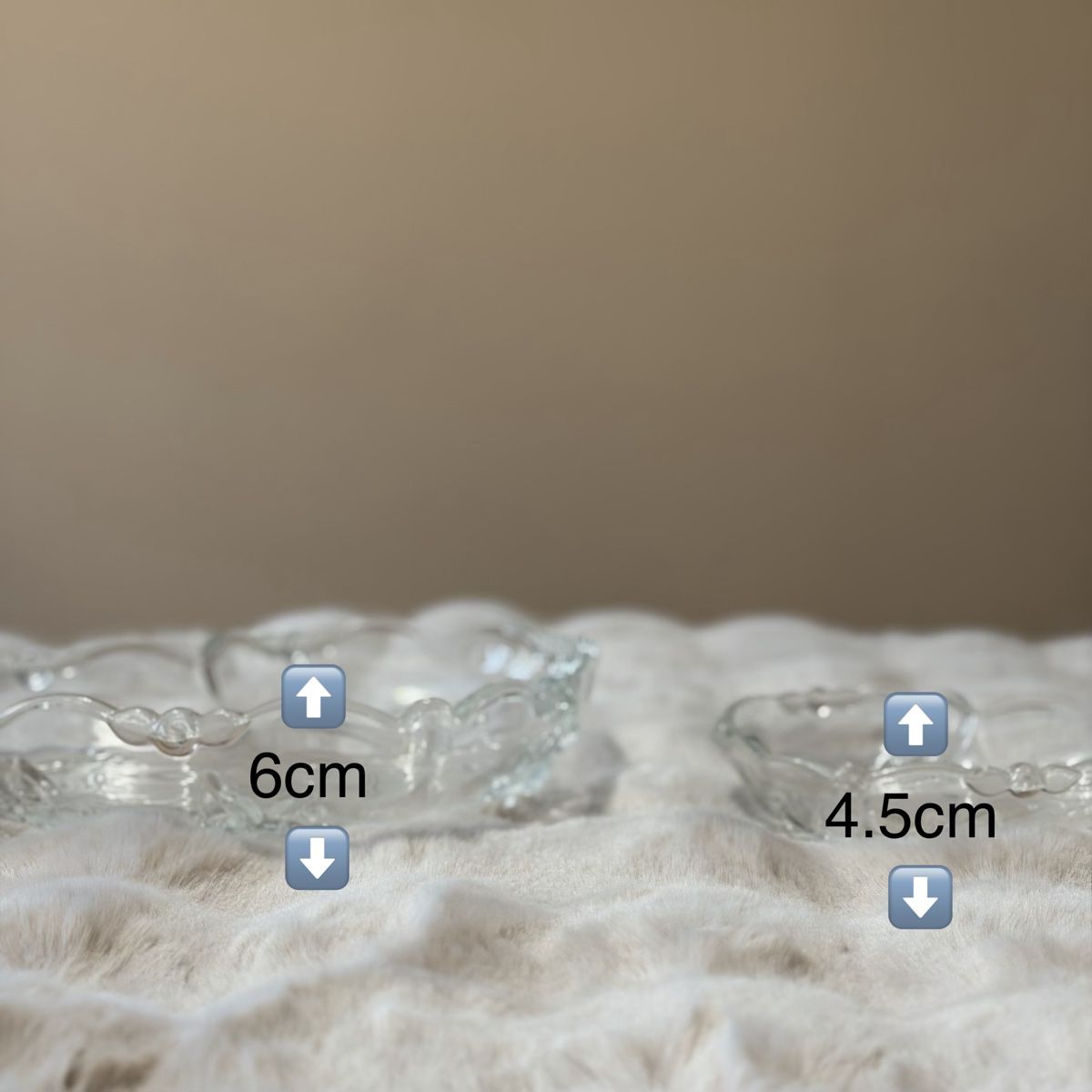 Vasi & Recipienti: Assorted Vases & Glassware – Various Sizes & Styles – Usato da Benglen venduto da ellaellatana 1