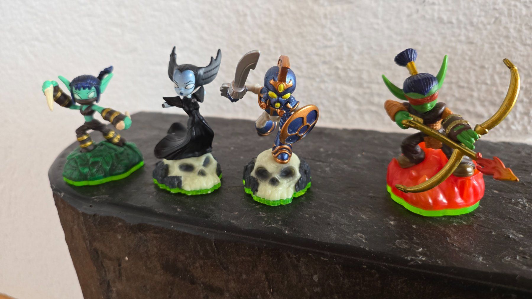 Statuette: 32 Skylanders Figuren + Portal – Usato da Rorschach venduto da Martinmerg 4