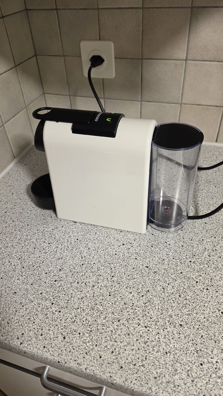 Nespresso Macchine per caffè & Macchine per espresso: Nespresso DeLonghi Essenza mini Blanche – Usato da Grandson venduto da Adrixx1422 1
