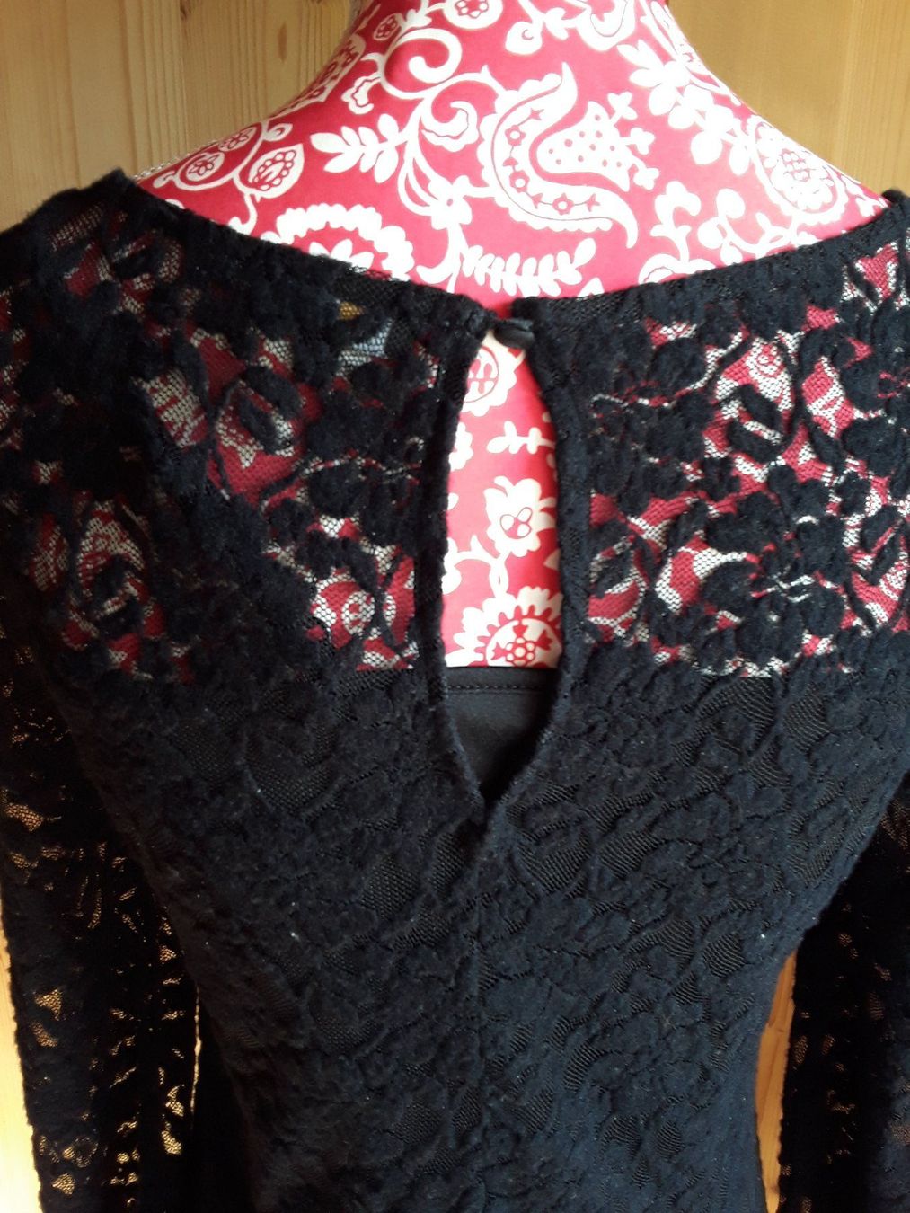 Vestiti: Kleid mit Spitze in Grösse M – Usato da Wattwil venduto da tannenmeise73 2