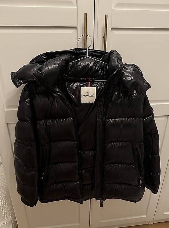 Jacken: Moncler Winterjacke – Gebraucht aus Frenkendorf von giu_gl5c 1