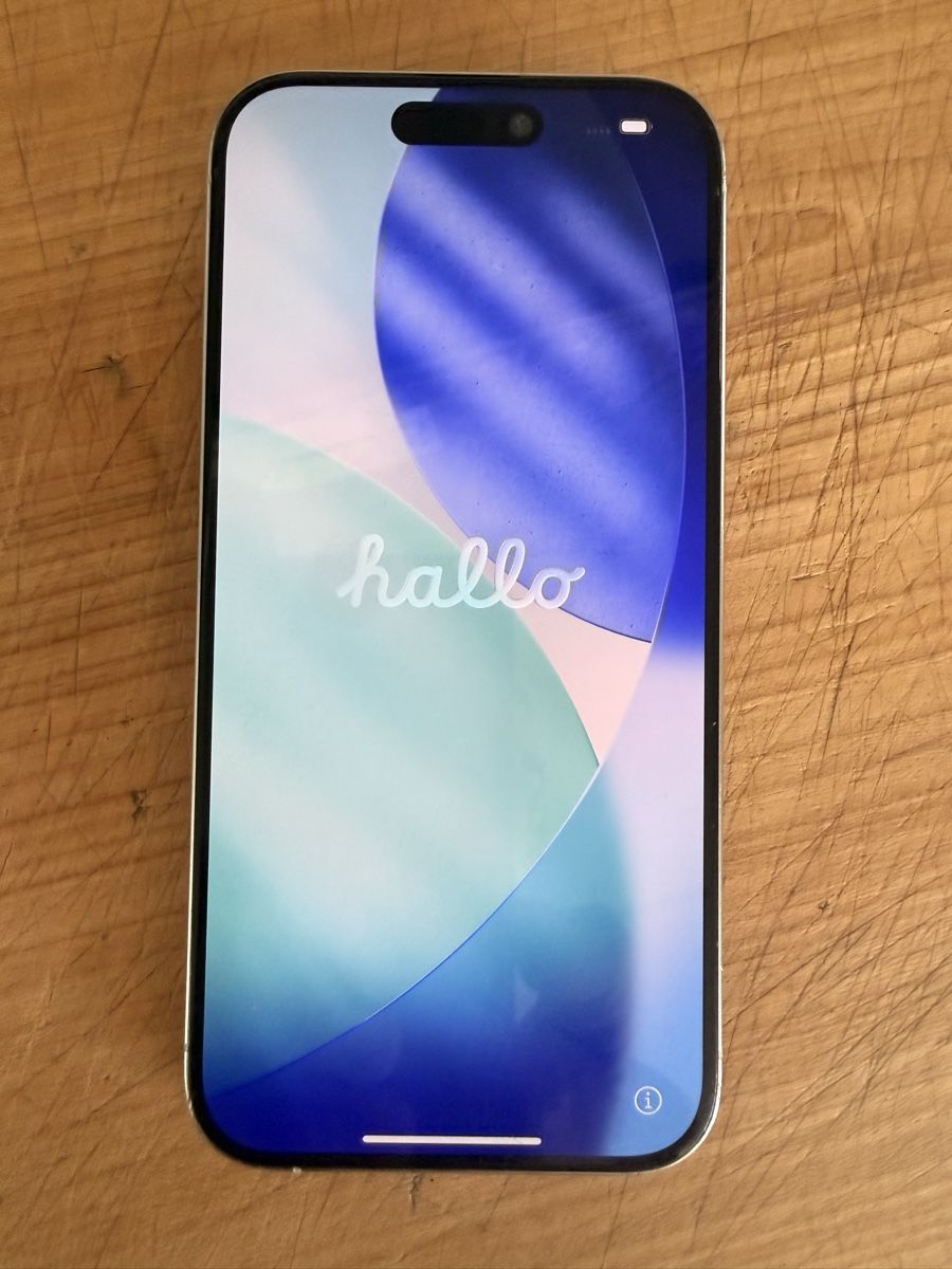 Apple Portables: iPhone 15Pro 128GB weiss – D'occasion à Zürich par Moreandmore 3