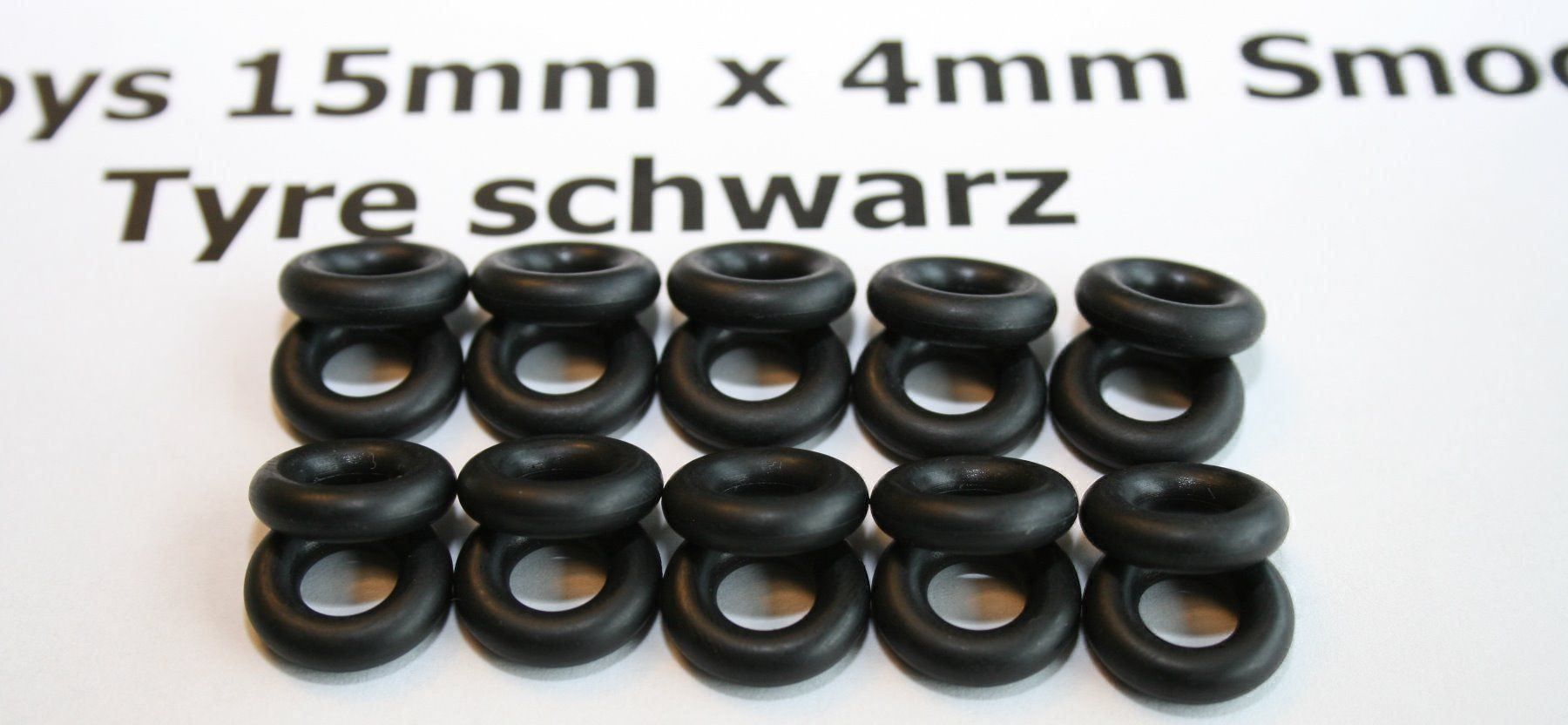 Dinky Toys Modellini d'auto: 20x Dinky 15mm x 4mm Smooth Tyre Schwarz – Nuovo (secondo la descrizione) da Wängi venduto da Kaesli 1