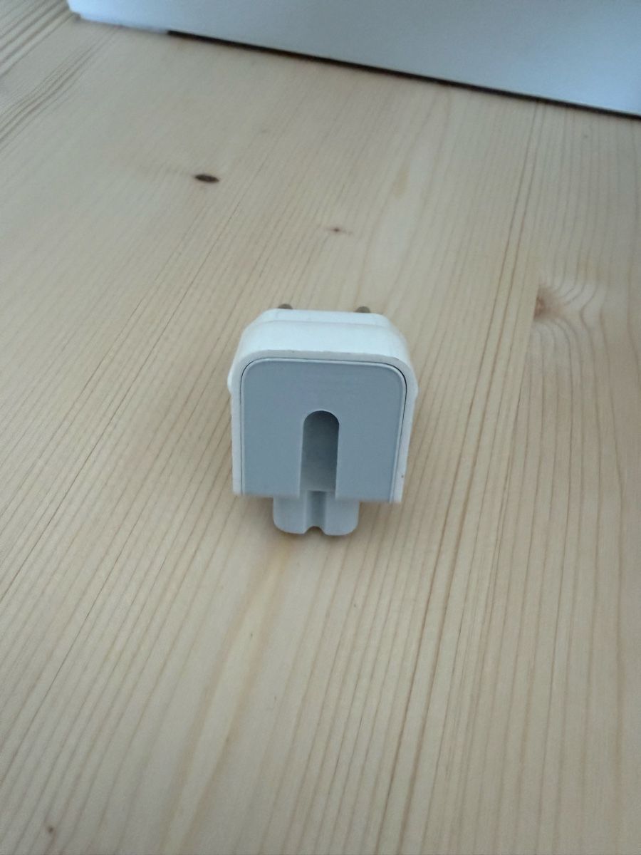 Apple Laufwerke & Adapter: Original Apple Netzteil - CH Stecker – Neu (gemäss Beschreibung) aus Zürich von fluzue 2