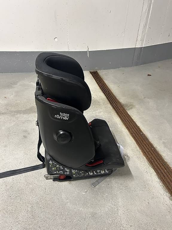 Seggiolini per auto: Kindersitz Britax Römer – Usato da Wohlen AG venduto da BruceSpringsteen1979 2