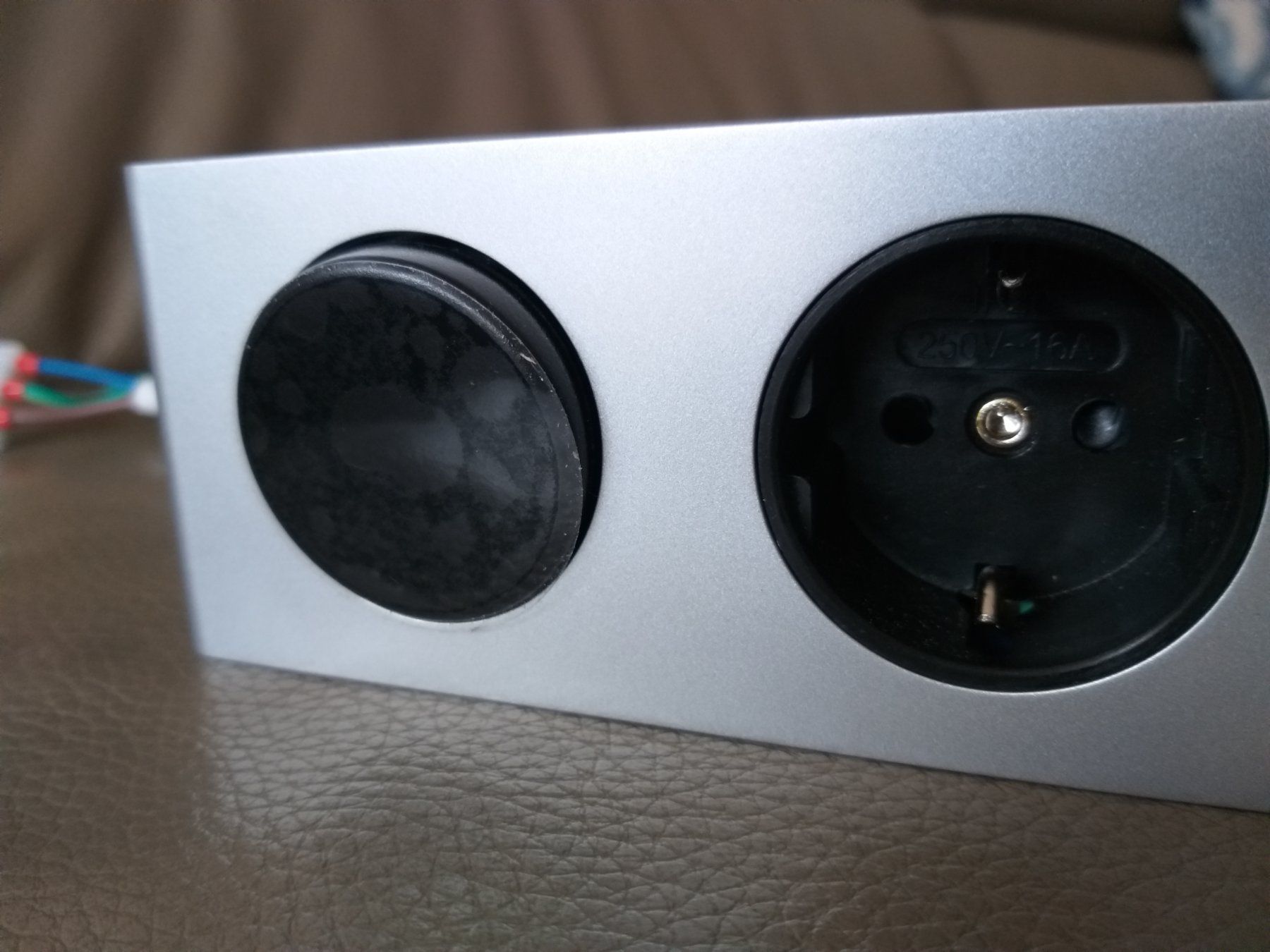 Armadietti a specchio: 2 Fackelmann LED Power Box Elektrobox – Nuovo e nell'imballaggio originale da Nunningen venduto da AngelMagicSaCoCe 1