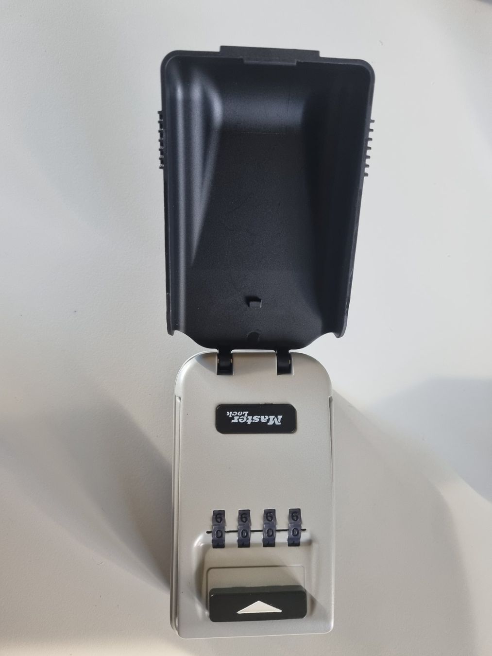 Tresor: Coffre, boîte à clé Master Lock, combinaison éclairée, TBE – Gebraucht aus Echandens von Dicot 2