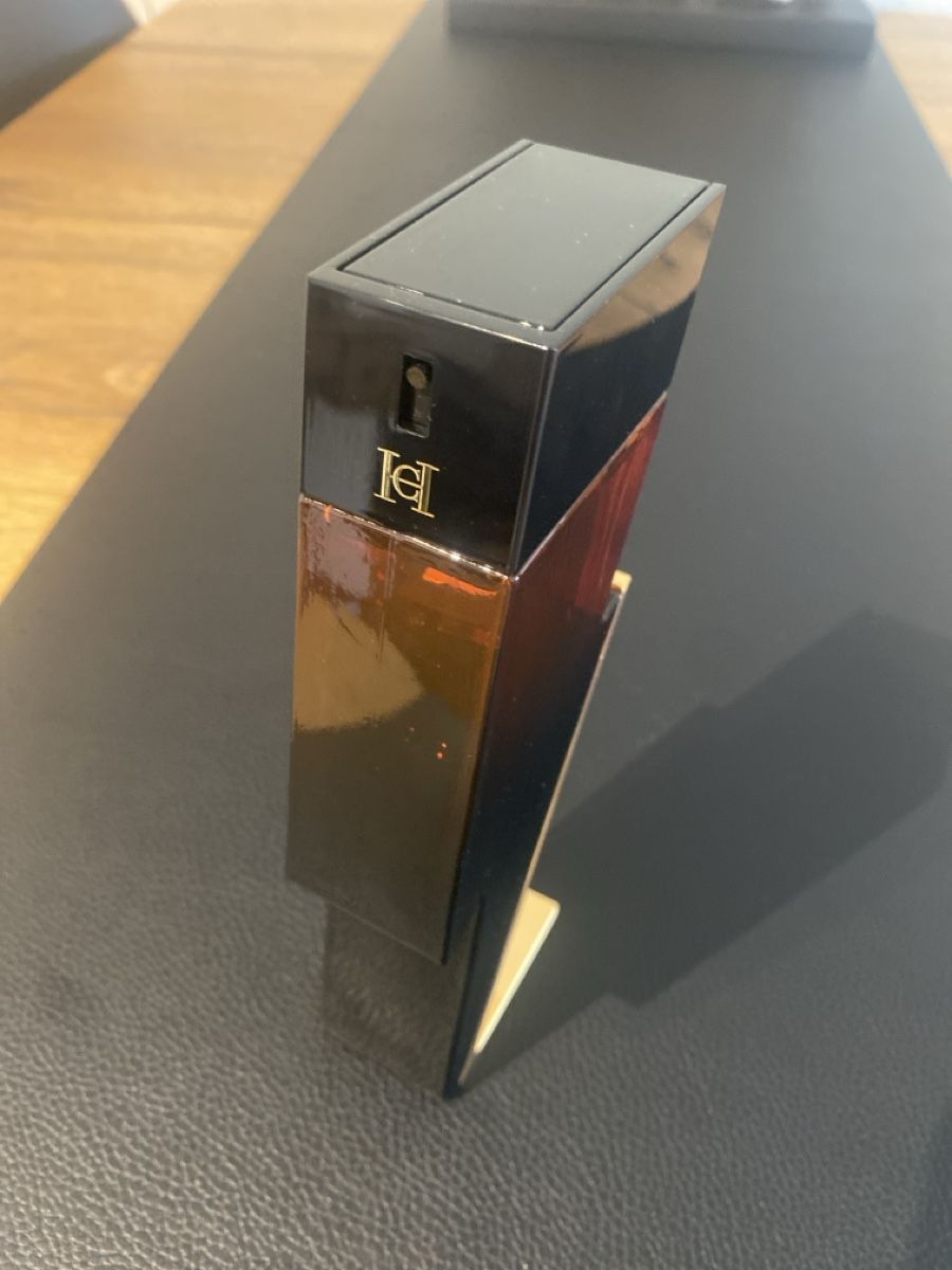 Carolina Herrera Profumi & Eau de Toilette: Carolina Herrera Bad Boy Elixir 100ml, neuwertig! – Usato da Bern venduto da YanickZ