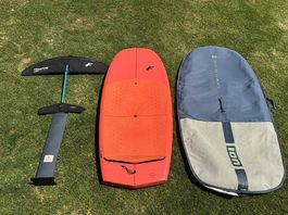 F-One Wingfoilboard 105l mit Foil Set Phantom 1680