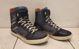 Basket moto BMW Taille 41
Valeur neuf 250chf
