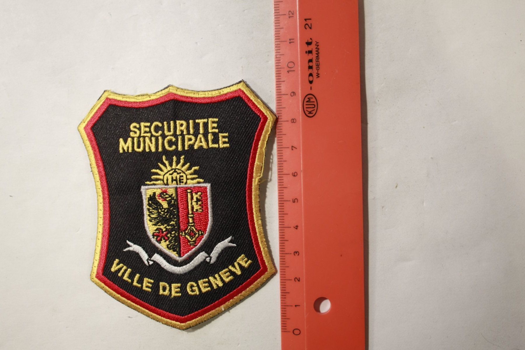 Toppe: écusson police – Usato da La plaine venduto da 762